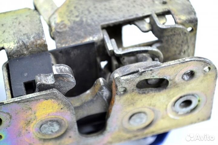 Замок двери, правый MAN TGA 18.440 (01.00)