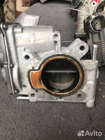 Дросельная заслонка Mazda LF