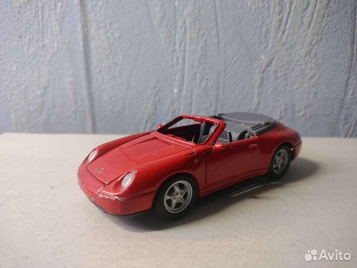 Моделька Porsche Carrera