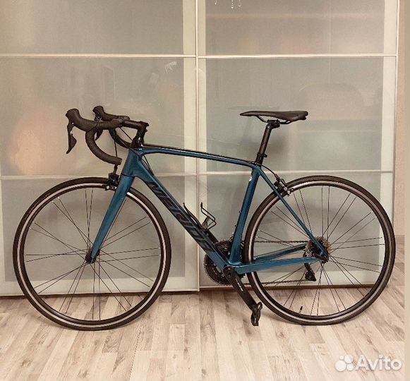 Карбоновый шоссейный велосипед