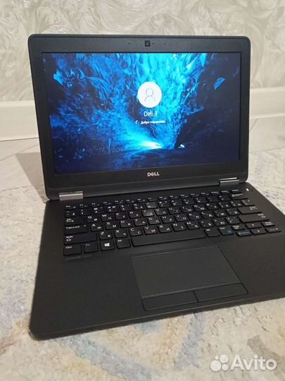 Ноутбук Dell ультрабук i5 /8/256 Full HD