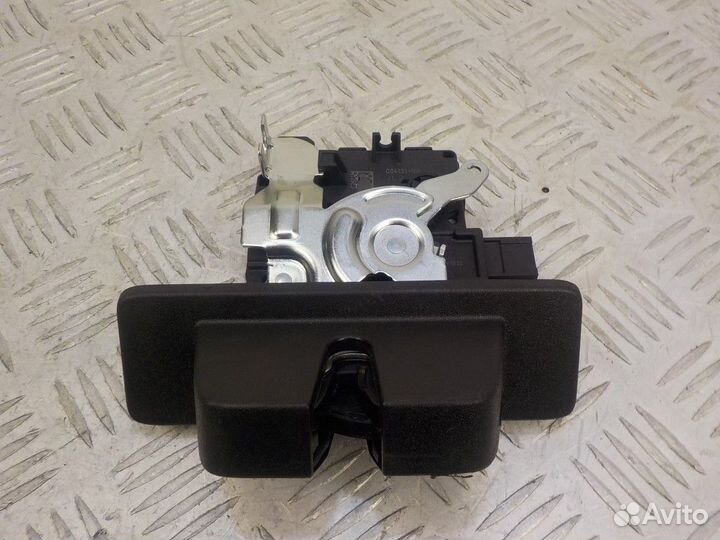 Замок багажника Range Rover Sport