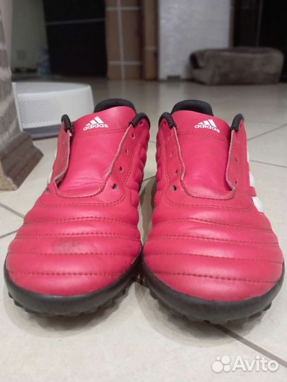 Футбольные бутсы adidas 37 размер