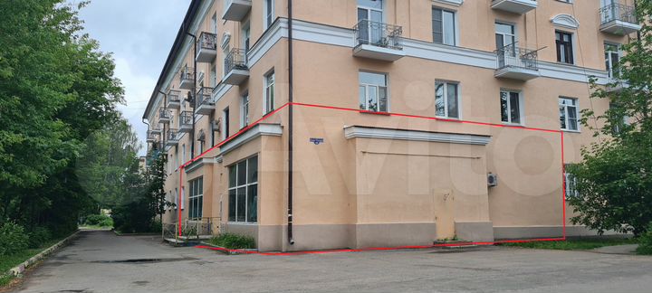 Торговое помещение, 330 м²