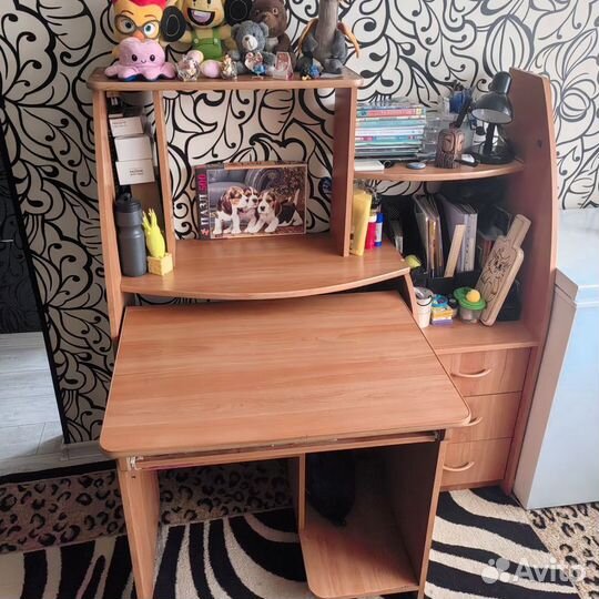 Компьютерный стол