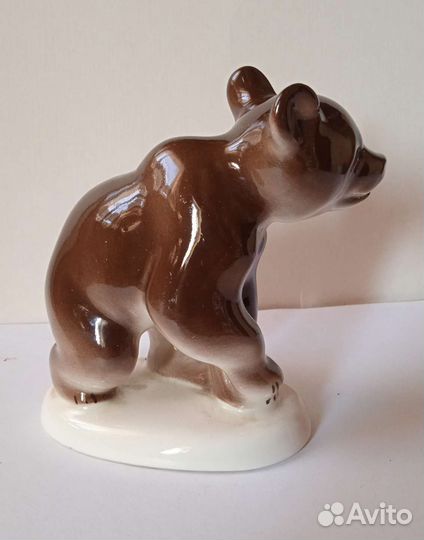 Фигурка медведь, медвежонок фарфор лфз винтаж