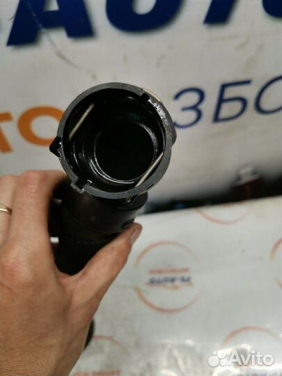 Патрубок радиатора Volvo V60 2.0 дизель D5204T