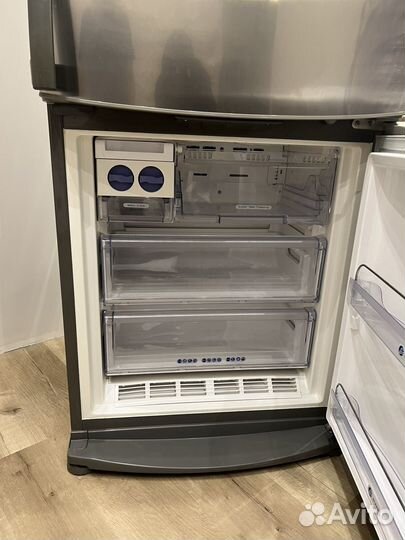 Холодильник whirlpool