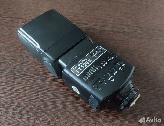Вспышка Godox TT520II