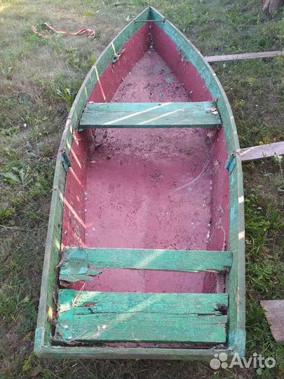 Лодка с металлическим дном