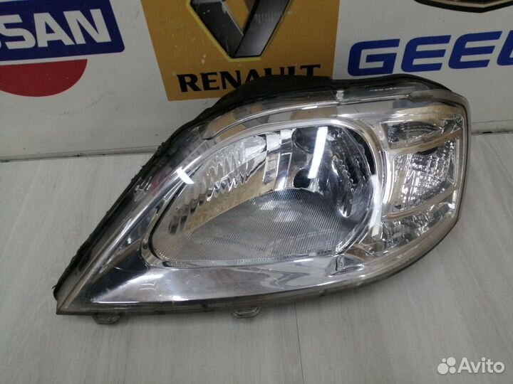 Фара Renault logan Лев