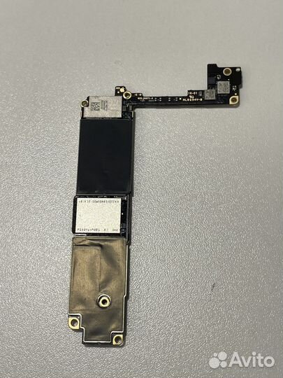 Плата iPhone 8