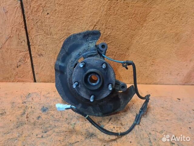 Кулак поворотный передний правый Toyota Highlander