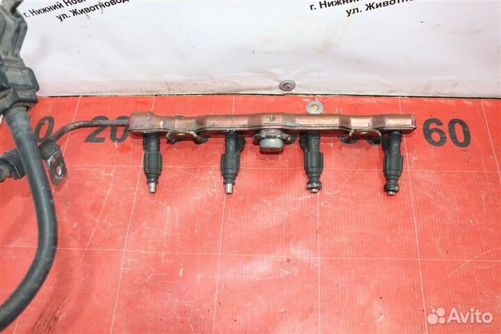 Топливная рейка Toyota Corolla 120 хэтчбек 4zzfe