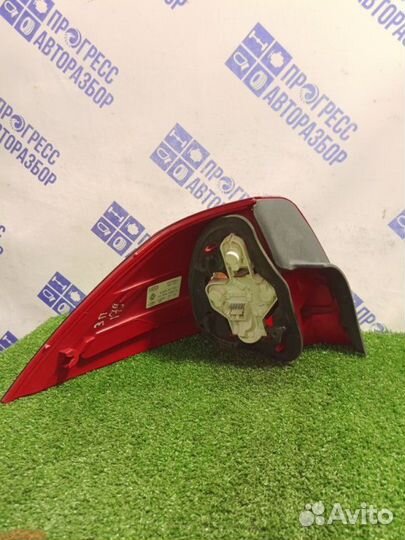 Фонарь задний правый Renault Megane 2 седан 1.6