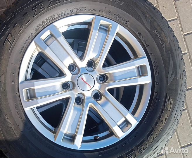 Bridgestone Blizzak DM-V1 265/65 R17 112H