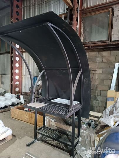 Стационарный мангал с крышей
