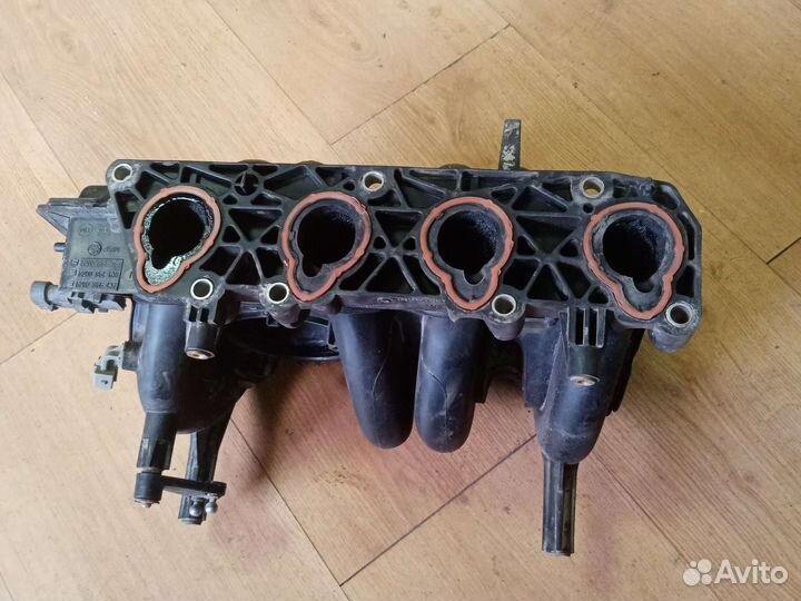 Коллектор впускной Рено логан 1 1.4 1.6 с 05-14г