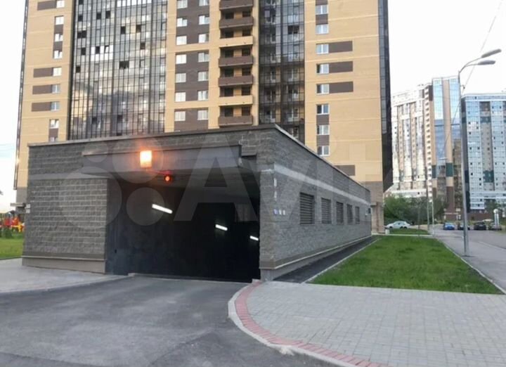 Машиноместо, 14 м²