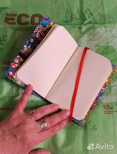 Блокнот,записная книжка с нелинованным блоком