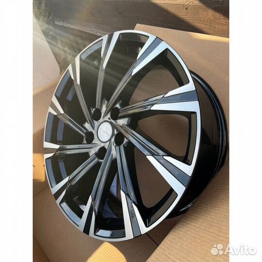 Диски 1901 7.5/19 5x114.3 ET50.5 d67.1 BLF