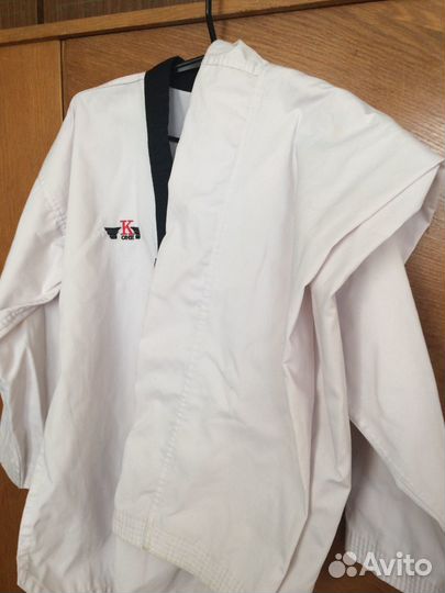 Форма для тхэквондо (добок)