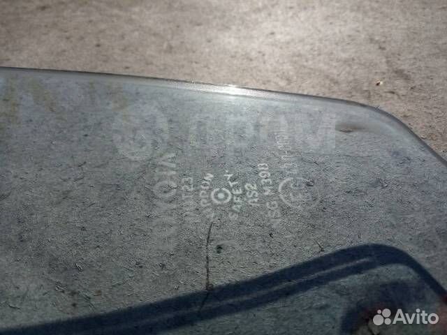 Стекло двери Toyota AE95