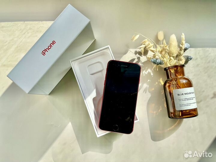 iPhone 8, 64 ГБ