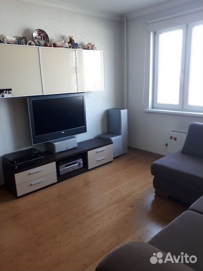 Тумба под тв с навесными шкафами