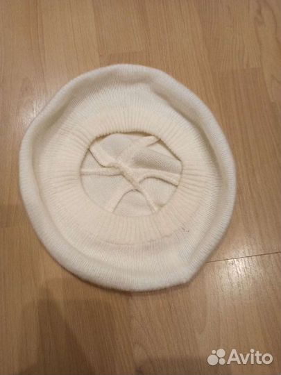 Шапки женские (много)