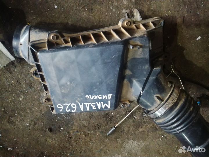 Корпус резонатор воздушного фильтра Mazda Capella