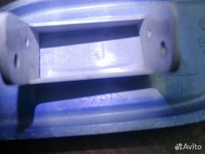 Крышка форсунки омывателя (правая)