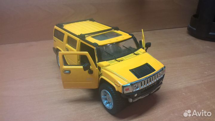 Коллекционные модели автомобилей: Hummer, audi