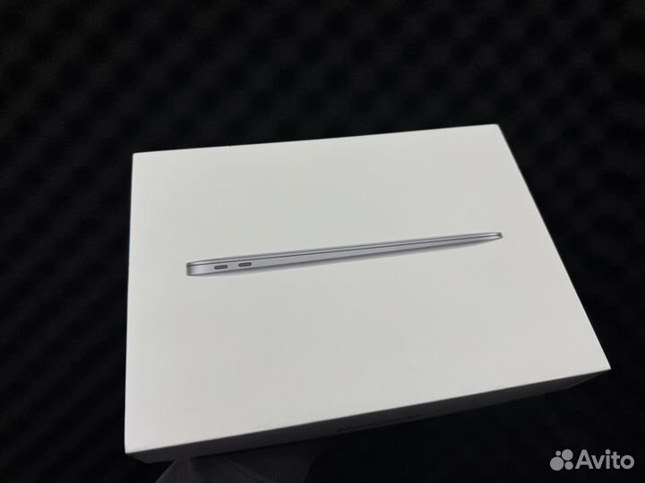 MacBook Air 13 M1 8/256gb