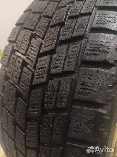 Bridgestone Blizzak WS-50 225/45 R17