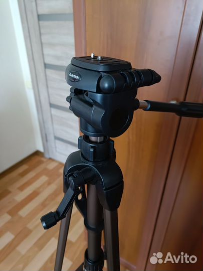 Штатив для фотоаппарата