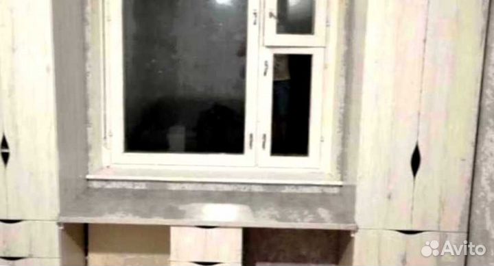 Детская рабочая зона у окна