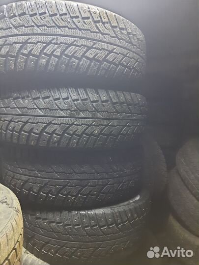Kumho I'Zen KW32 255/65 R17