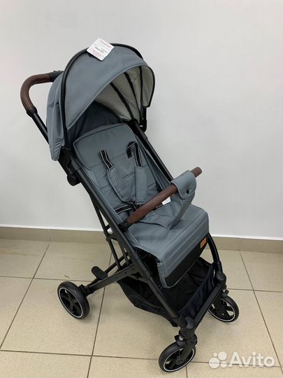 Прогулочная коляска luxmom w3