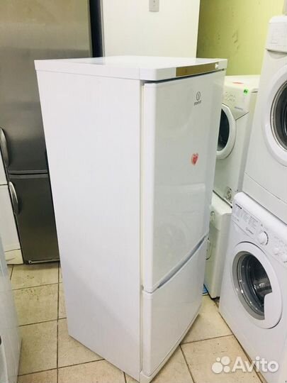 Холодильник бу Indesit 1.6 м