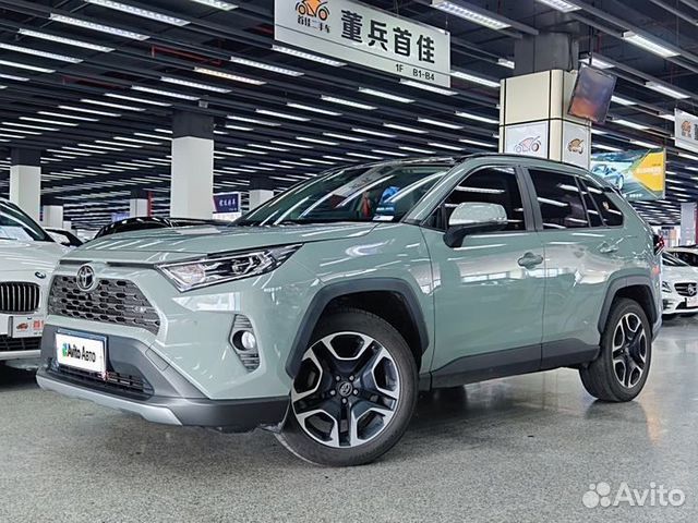 Toyota RAV4 2.0 CVT, 2020, 25 000 км с пробегом, цена 1900000 руб.