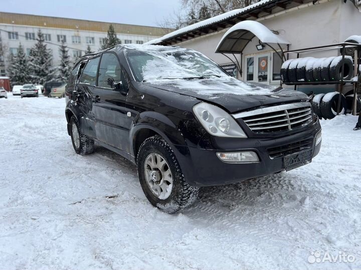 В разбор Ssang Yong Rexton 2006, 2.3