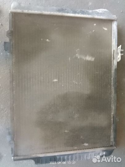 Радиатор охлаждения mercedes двигатель m104 2.8