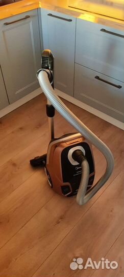 Пылесос Midea