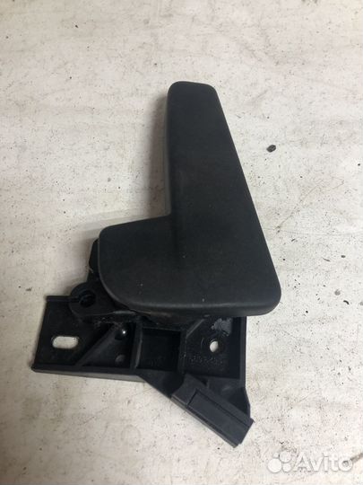 Салонная ручка капота Volkswagen Polo 6