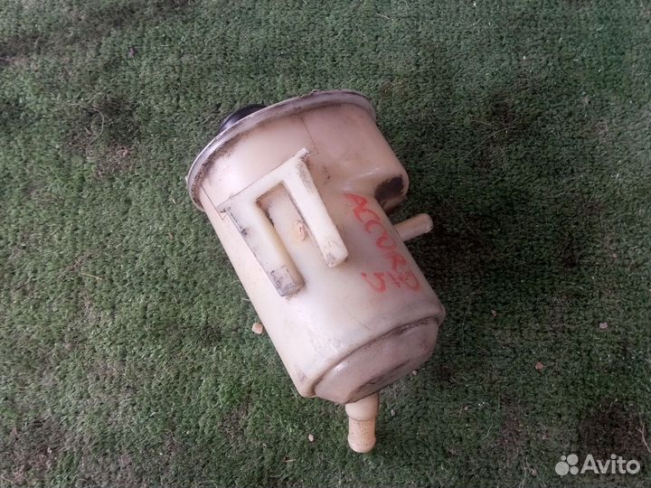 Бачок гур Honda Accord 5 F20Z1