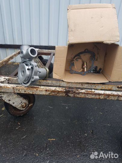 Дверь правая бу,помпа новая