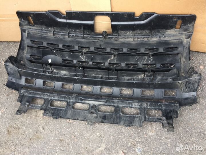 Решетка радиатора Land Rover Freelander