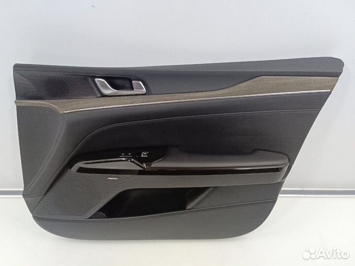 Обшивка двери передней правой Целая Kia K5 2020-нв