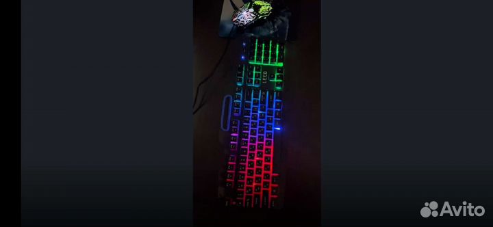 Игровая клавиатура, коврик и мышь